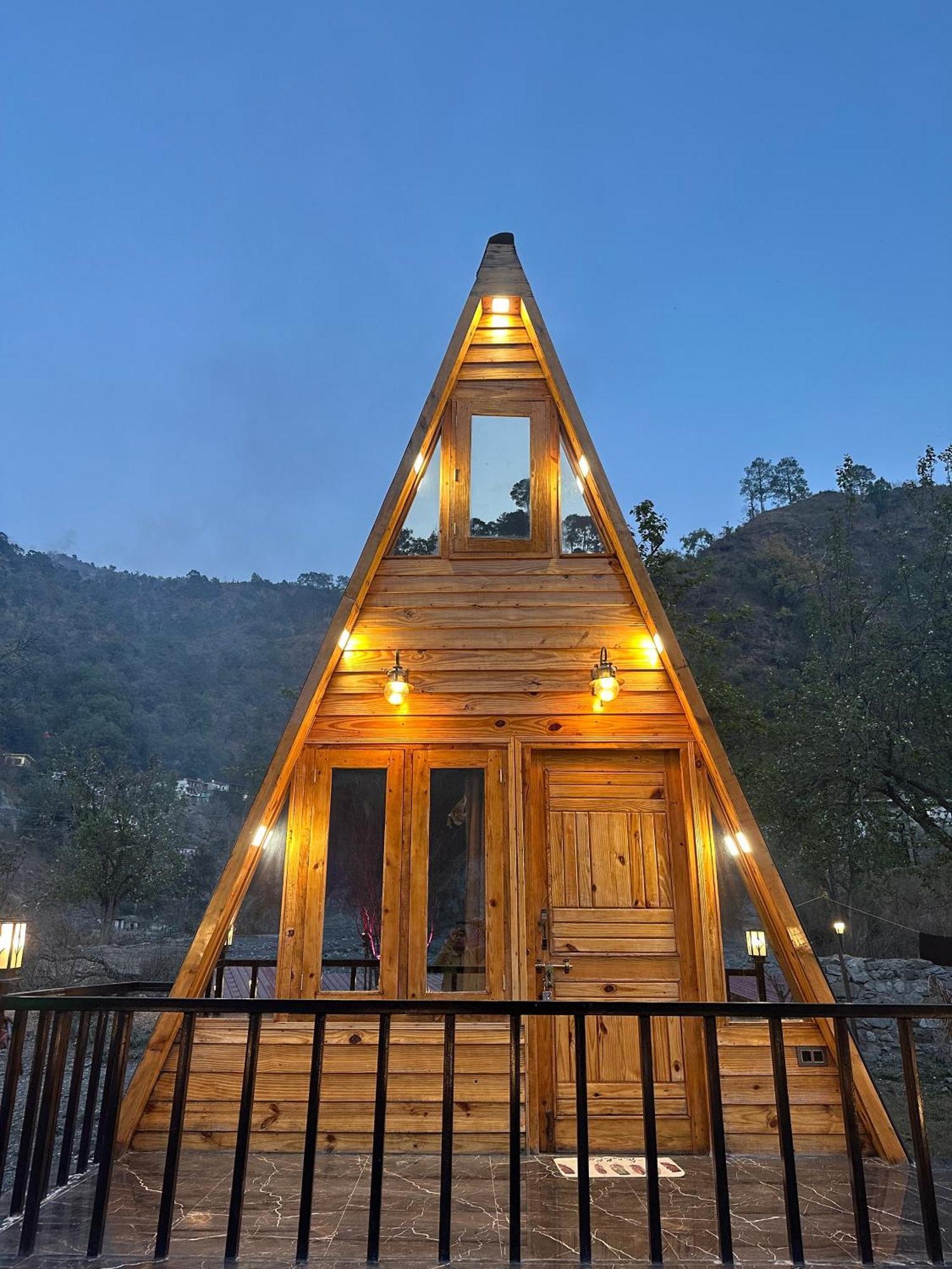 Cabana Riverside Resort - Kainchi Dham Nainital Exterior photo