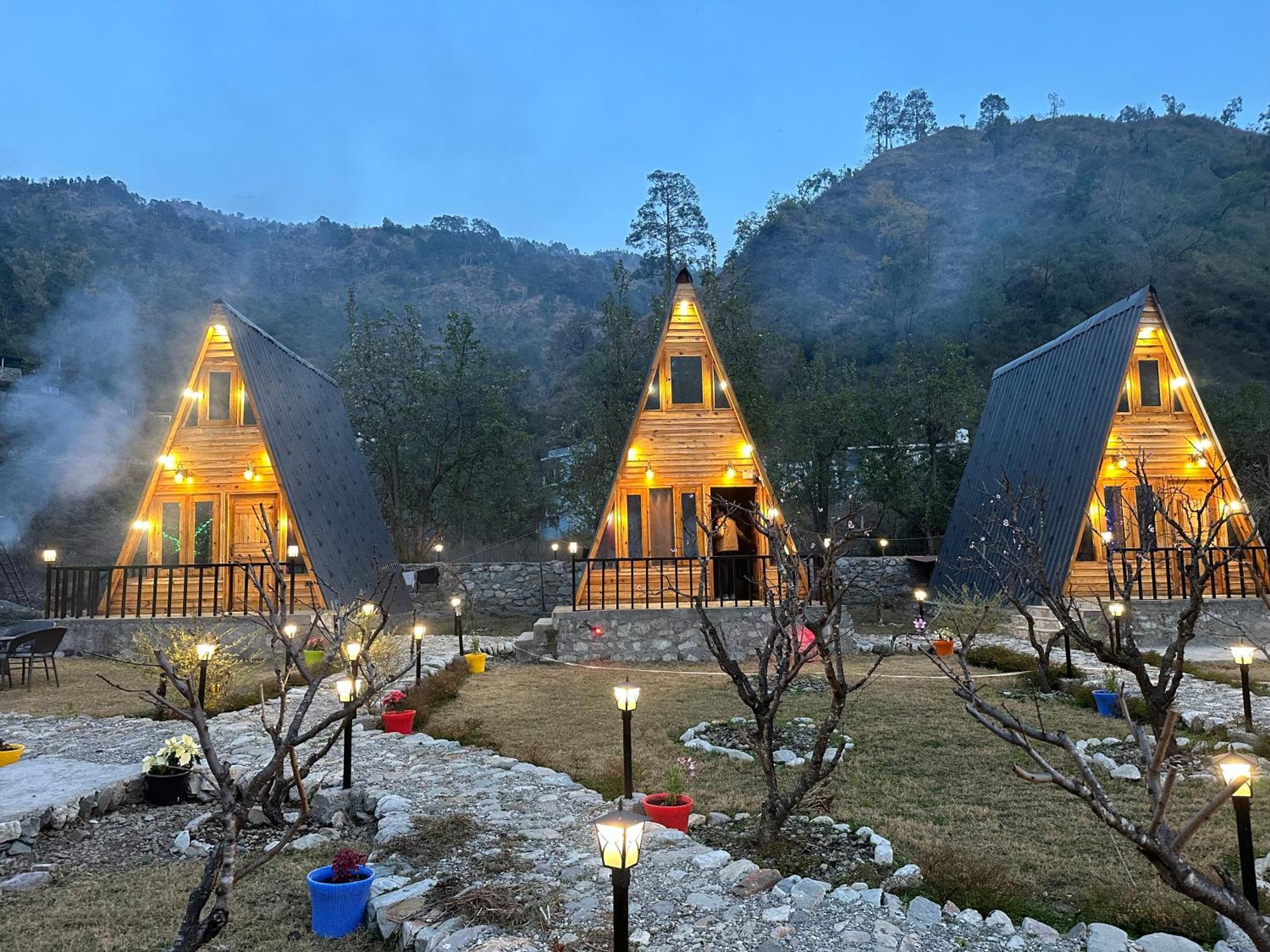 Cabana Riverside Resort - Kainchi Dham Nainital Exterior photo